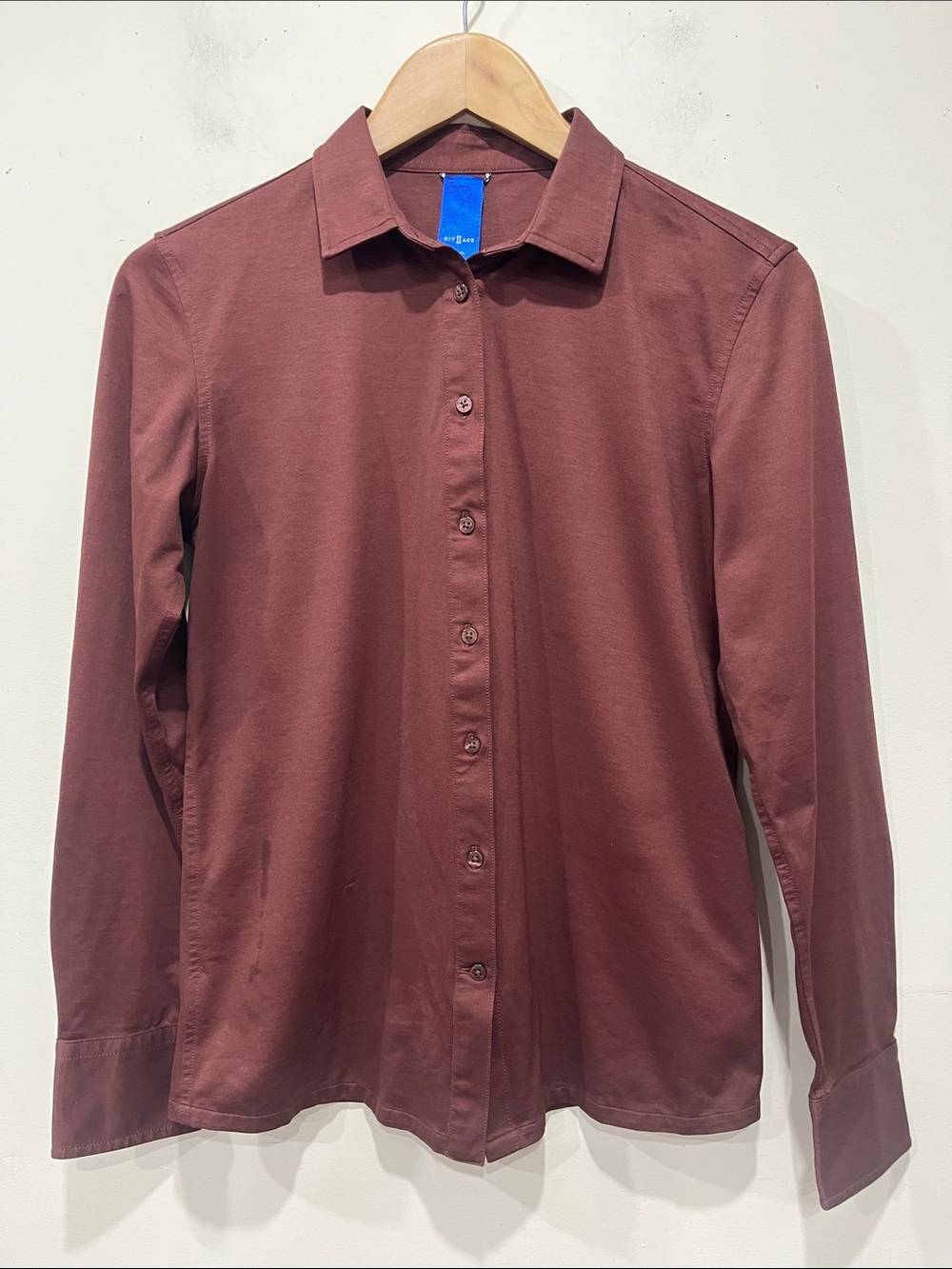 Kit & Ace Long Sleeve Button down shirt in Chocolate Brown size XS